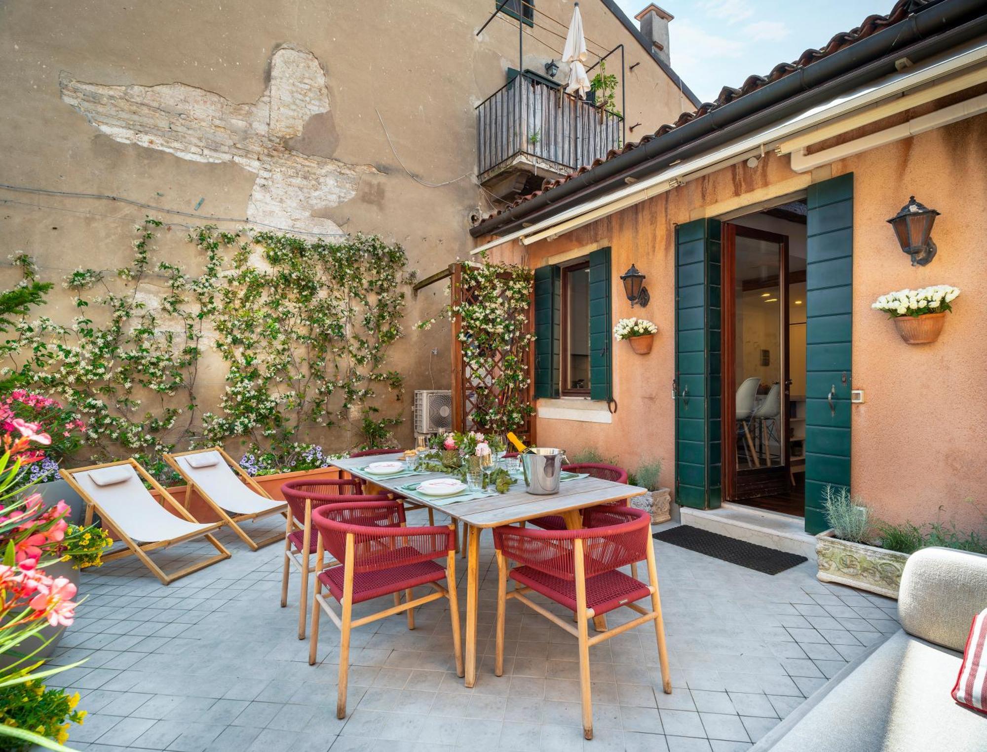 San Barnaba Palace R&r